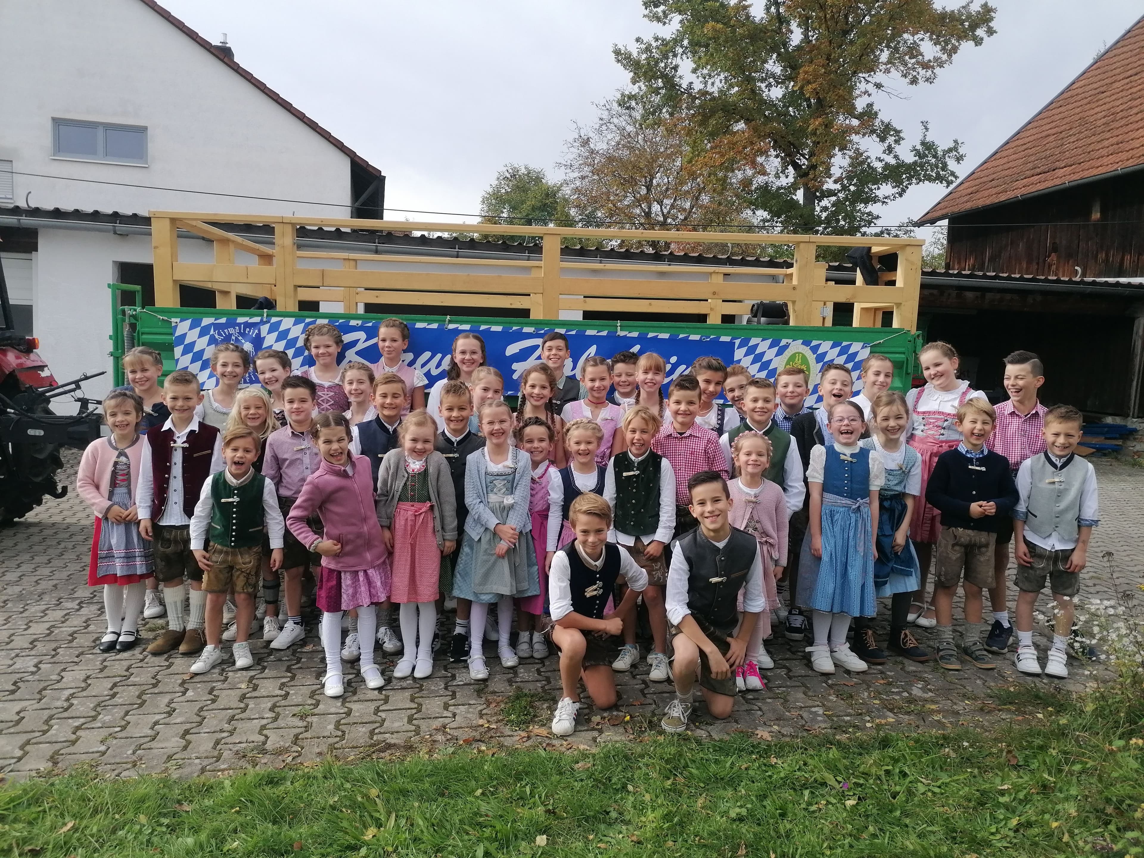 Kirwa-Kinder bringen Brauchtum auf die Bühne
