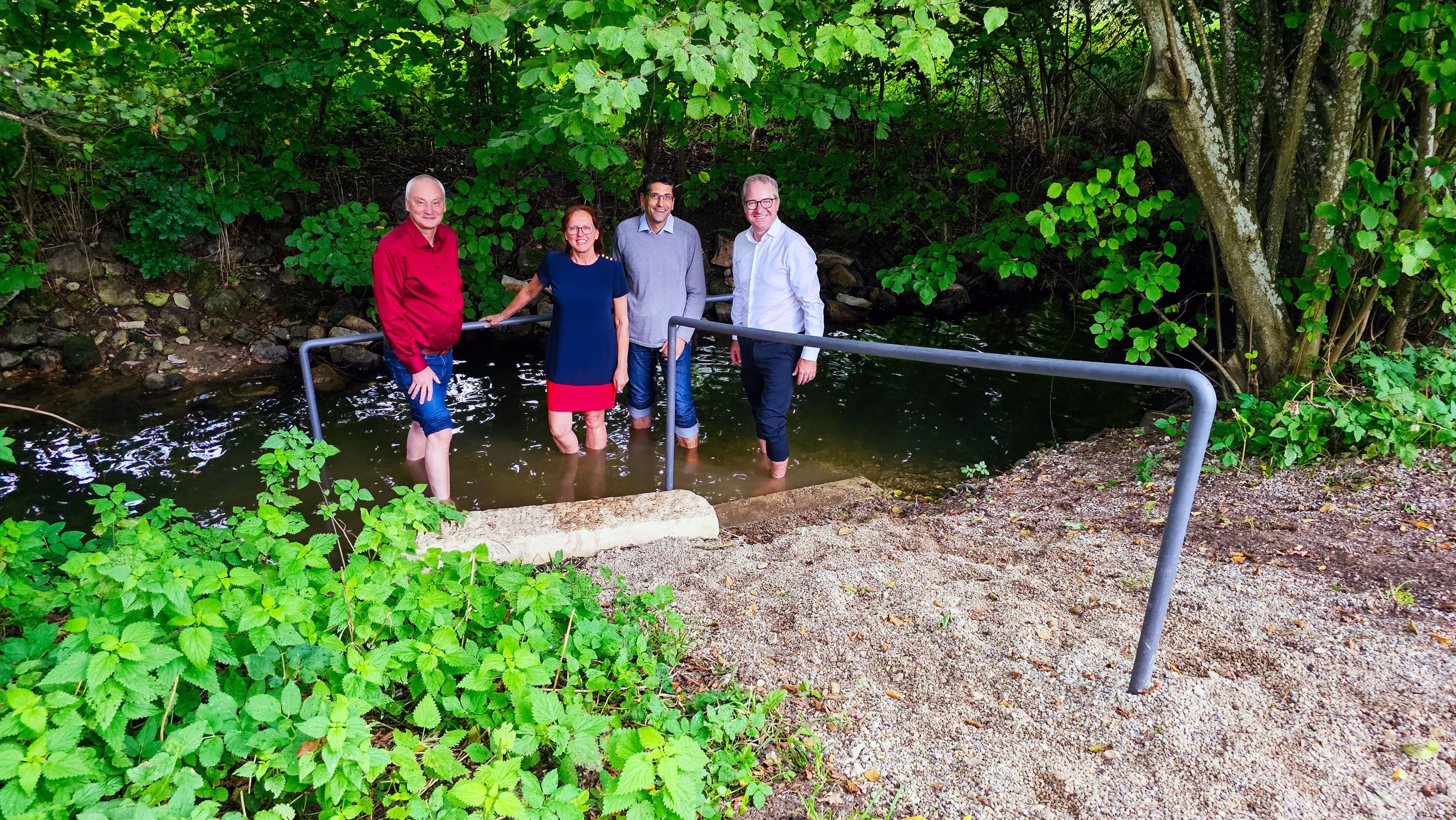 Neue Kneippanlage im Schlosspark Woffenbach eröffnet