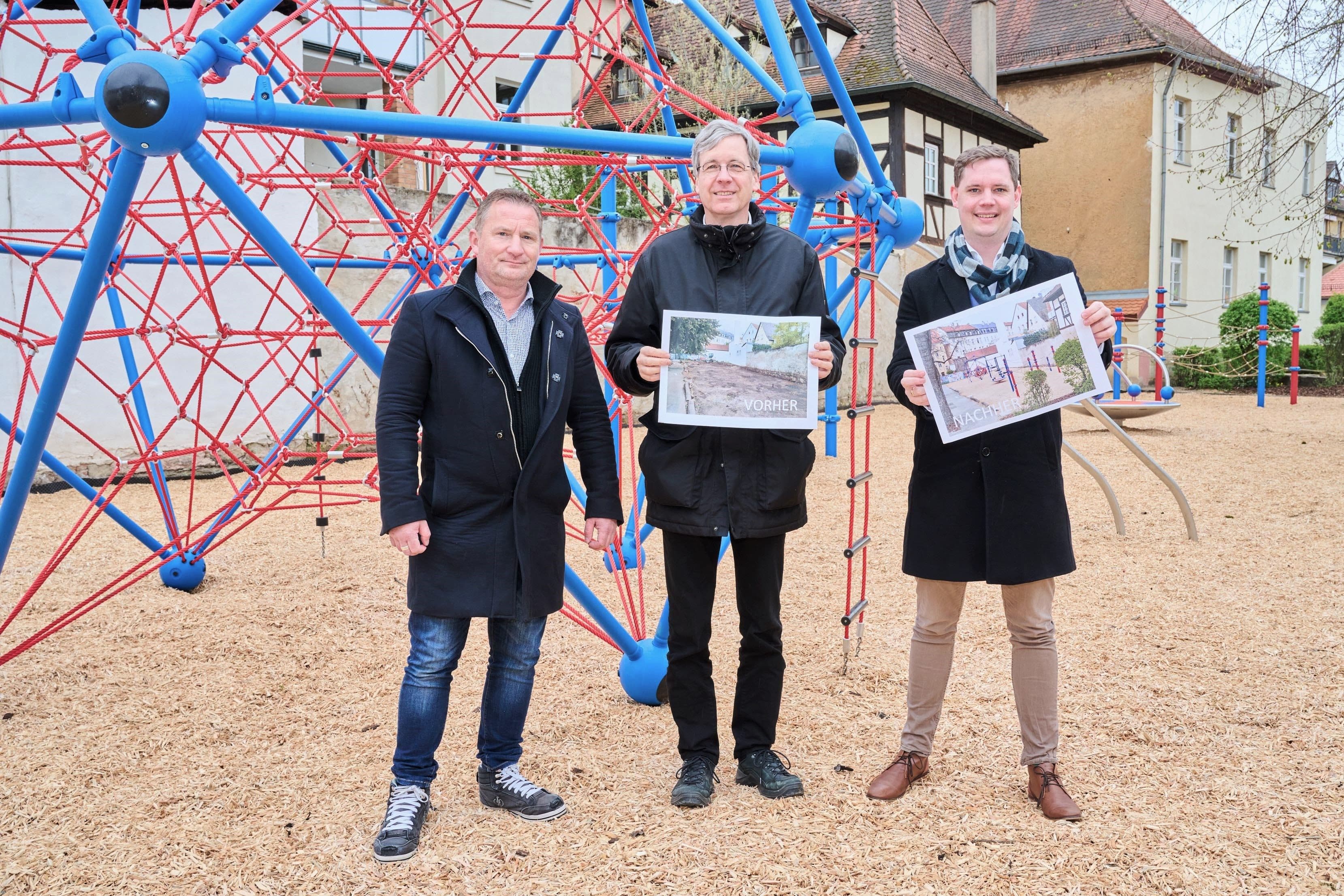 Neuer Spielplatz an der Gangolfschule Begeistert Groß und Klein