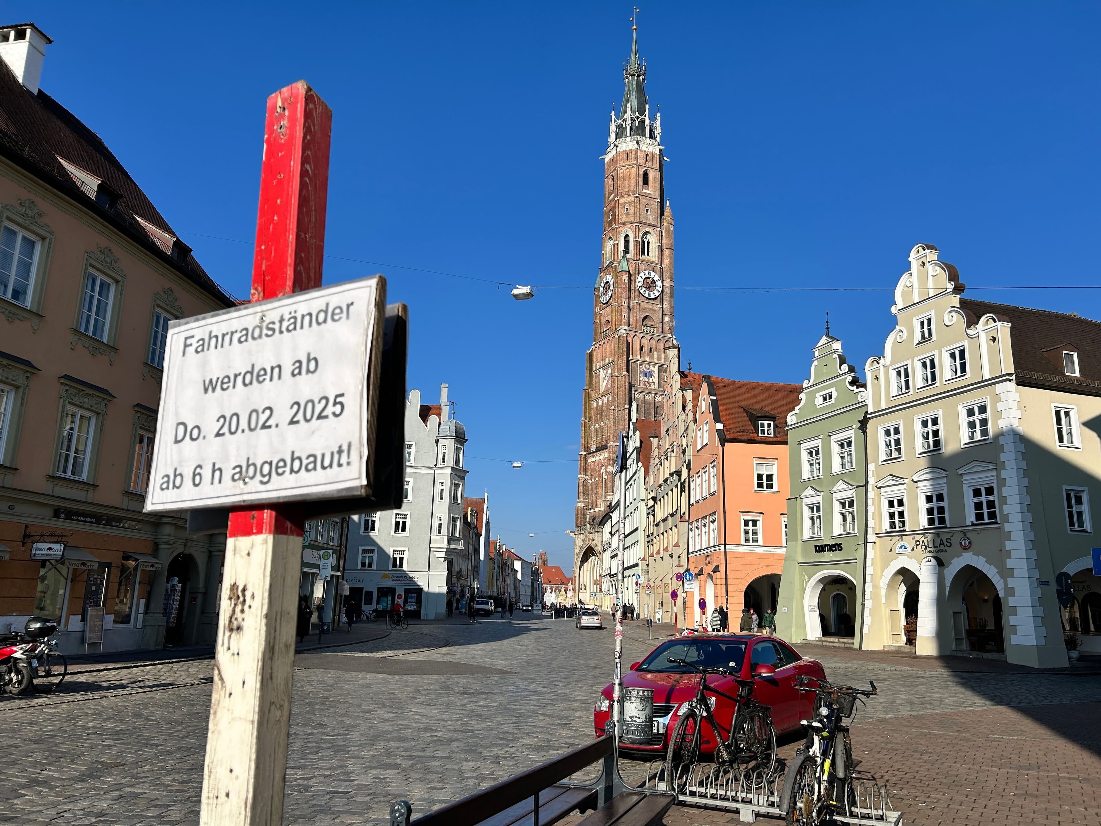 Radfahrer aufgepasst: Landshut erneuert über 20 Fahrradständer!