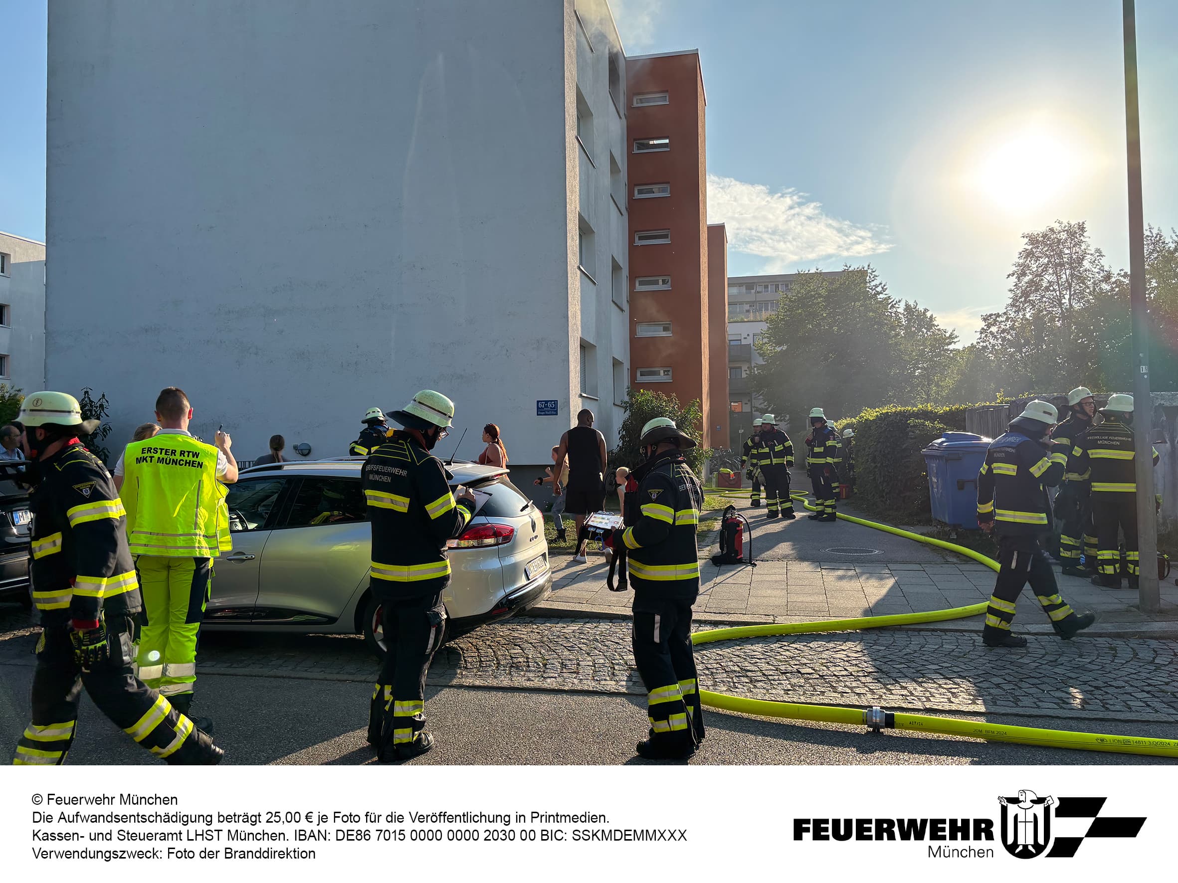 FW-M: Mehrere Brände im Stadtgebiet fordern die Münchner Feuerwehr