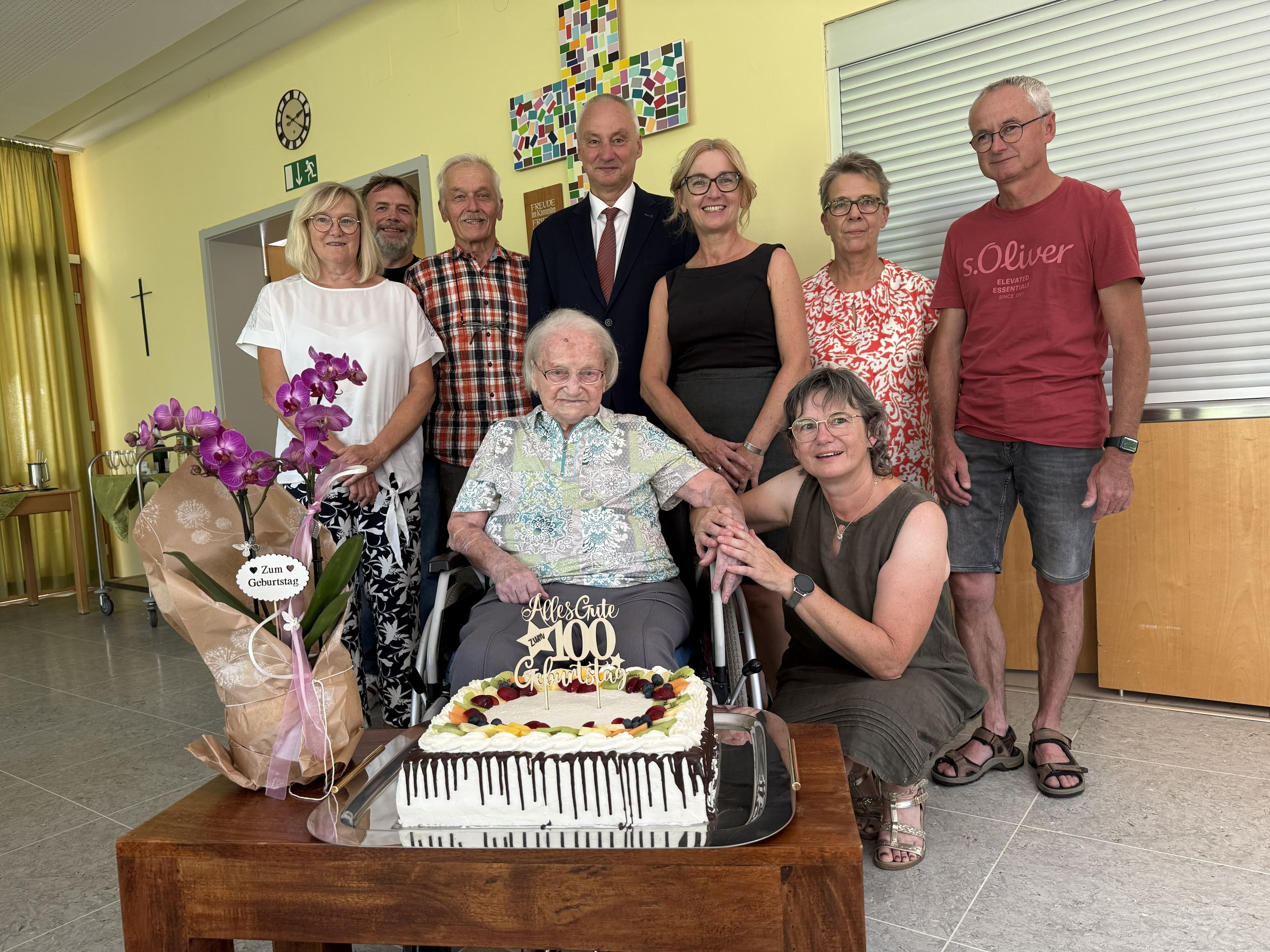 Marga Starbatty feiert 100. Geburtstag im Martin-Schalling-Haus