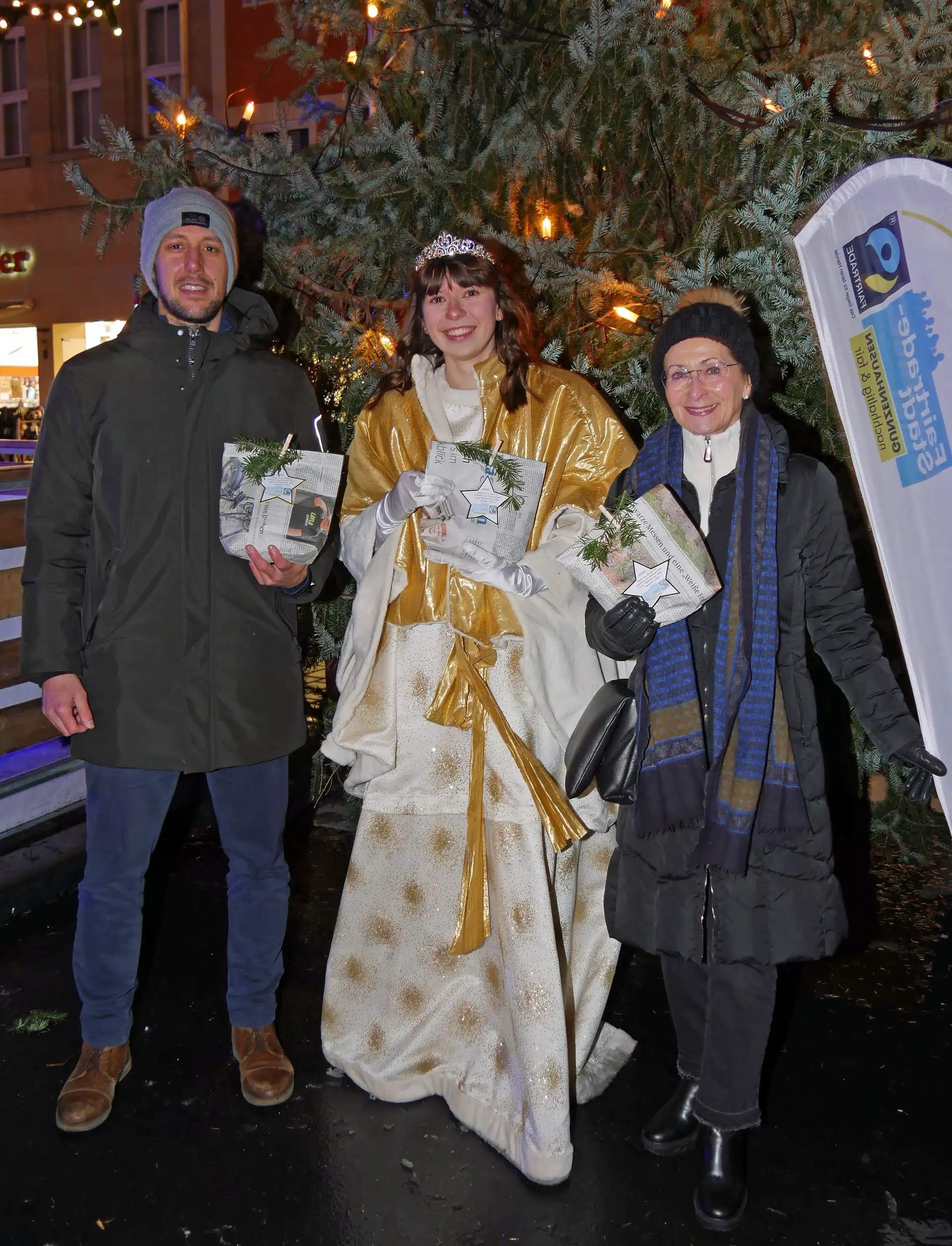 Das Christkind kommt zur Eisbahn in Gunzenhausen