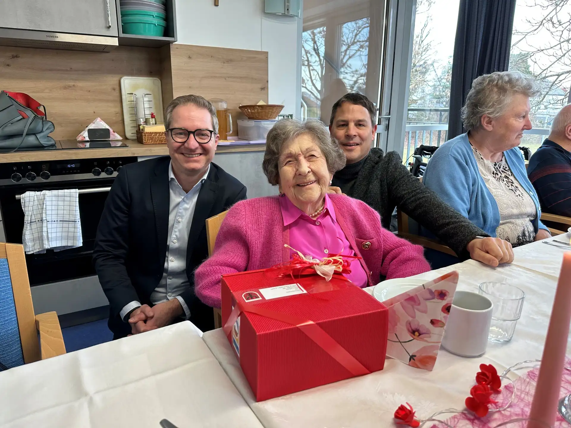 Ein Jahrhundert voller Leidenschaft: Isolde Ludwig feiert 105. Geburtstag