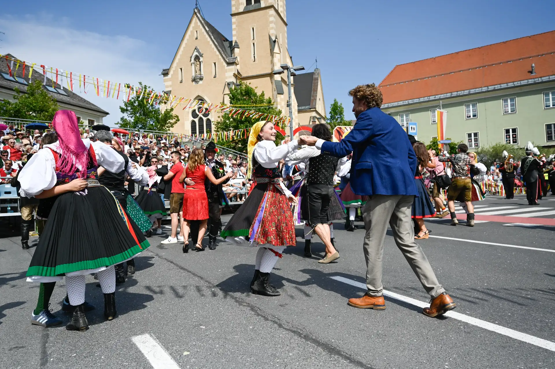 1: Oberbürgermeister Sebastian M.